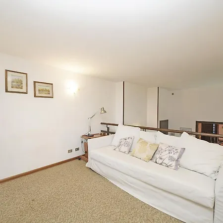 Uno Sguardo Sul Lago Ghh Apartman