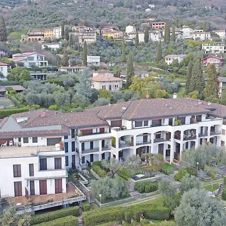 Uno Sguardo Sul Lago Ghh Gardone Riviera